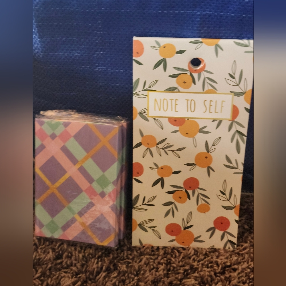 Sticky note and note pad